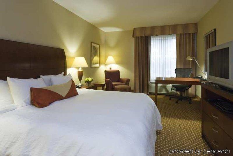 Hilton Garden Inn Μπλούμινγκτον Δωμάτιο φωτογραφία